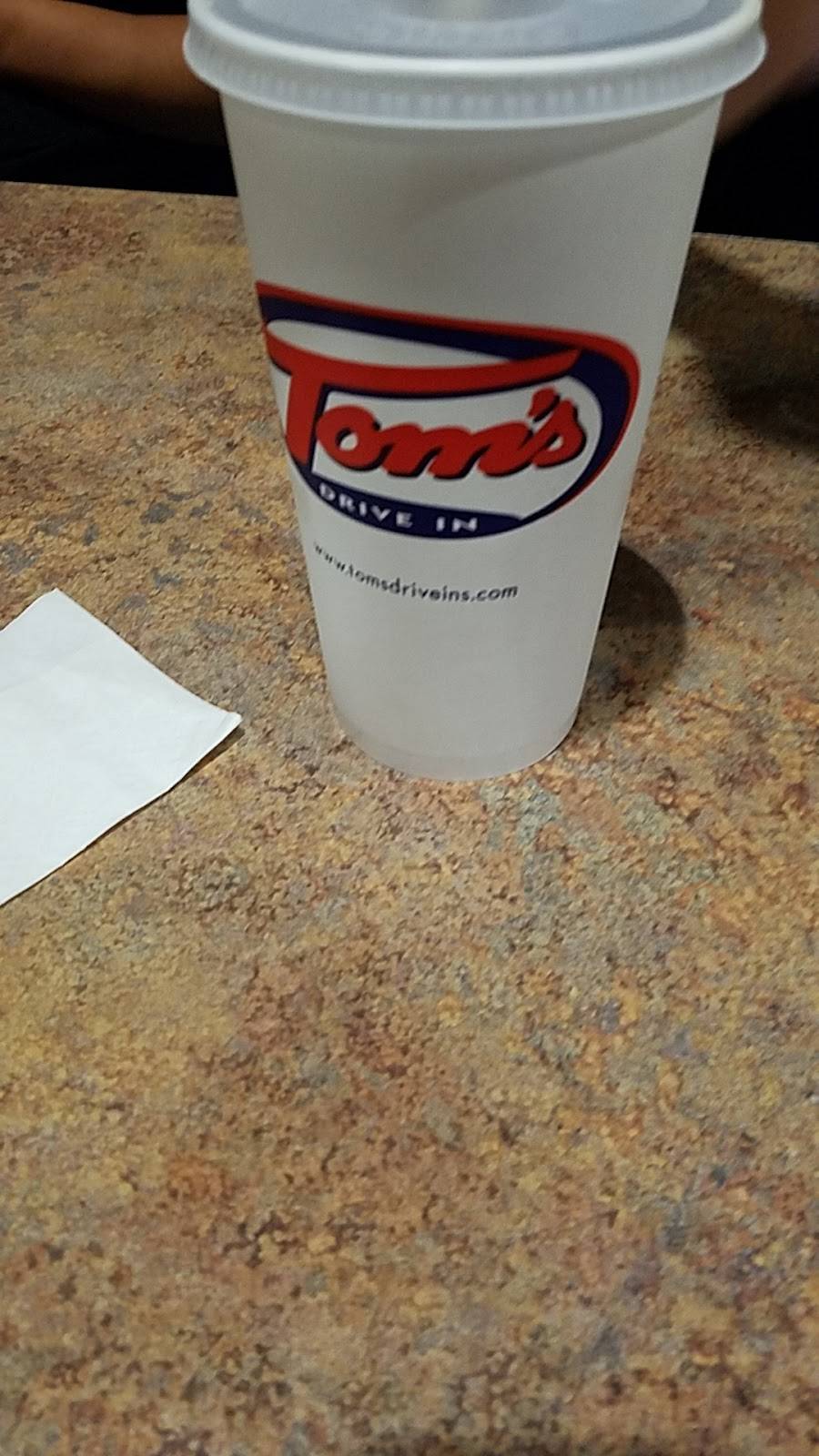 Toms Drive-In | restaurant | 1395 W American Dr, Neenah, WI 54956, USA | 9208860041 OR +1 920-886-0041