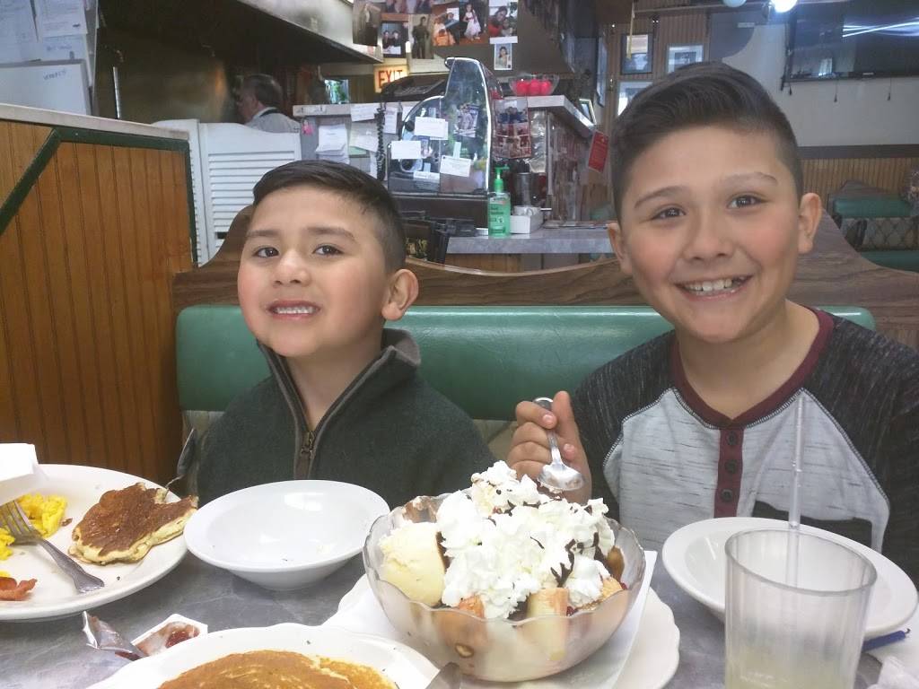 Nicks Hi Ho Cafe | restaurant | 3134 N Cicero Ave, Chicago, IL 60641, USA | 7735456015 OR +1 773-545-6015