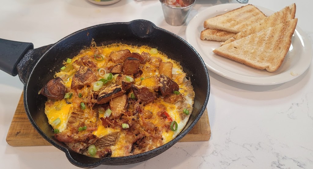 Blue Dog Bistro Gulfport | restaurant | 8829 Lorraine Rd Suite 100, Gulfport, MS 39503, USA | 2282842696 OR +1 228-284-2696