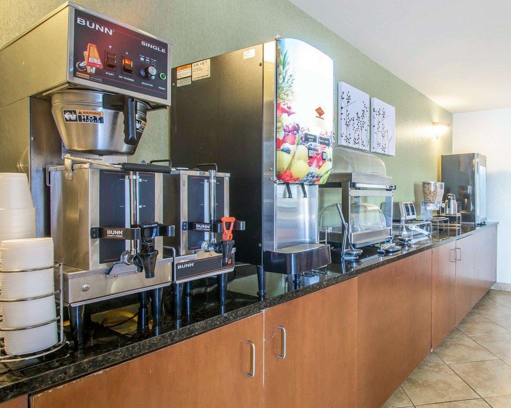 Sleep Inn & Suites | restaurant | 9201 Front Beach Rd, Panama City Beach, FL 32407, USA | 8502492501 OR +1 850-249-2501