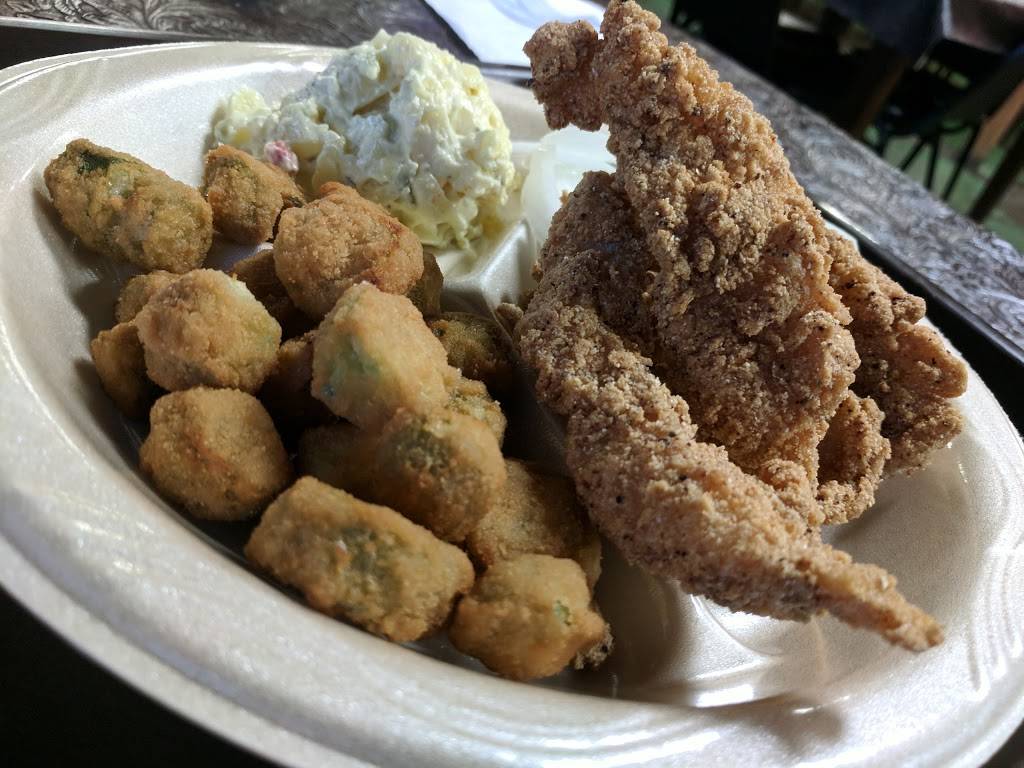 McBees BBQ | restaurant | 508 Landa St, New Braunfels, TX 78130, USA | 8306080422 OR +1 830-608-0422