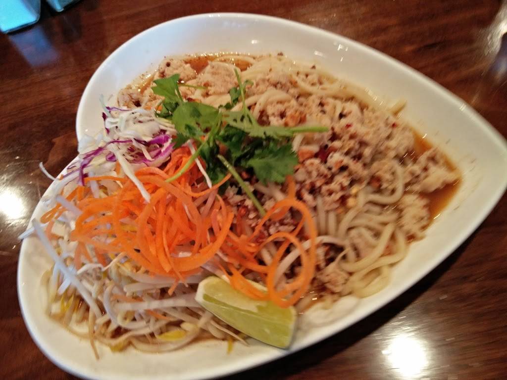 VIP Thai Cuisine | restaurant | 3520 Seven Bridges Dr, Woodridge, IL 60517, USA | 6305419007 OR +1 630-541-9007