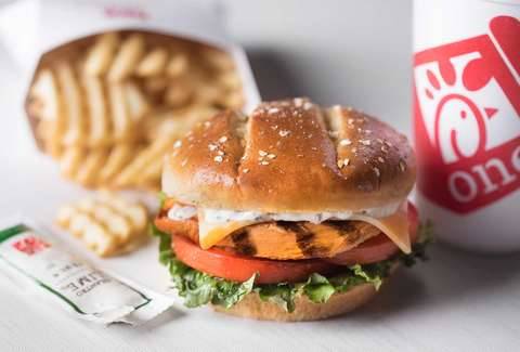 Chick-fil-A | restaurant | 16100 NW 57th Ave, Miami Lakes, FL 33014, USA | 3055124501 OR +1 305-512-4501