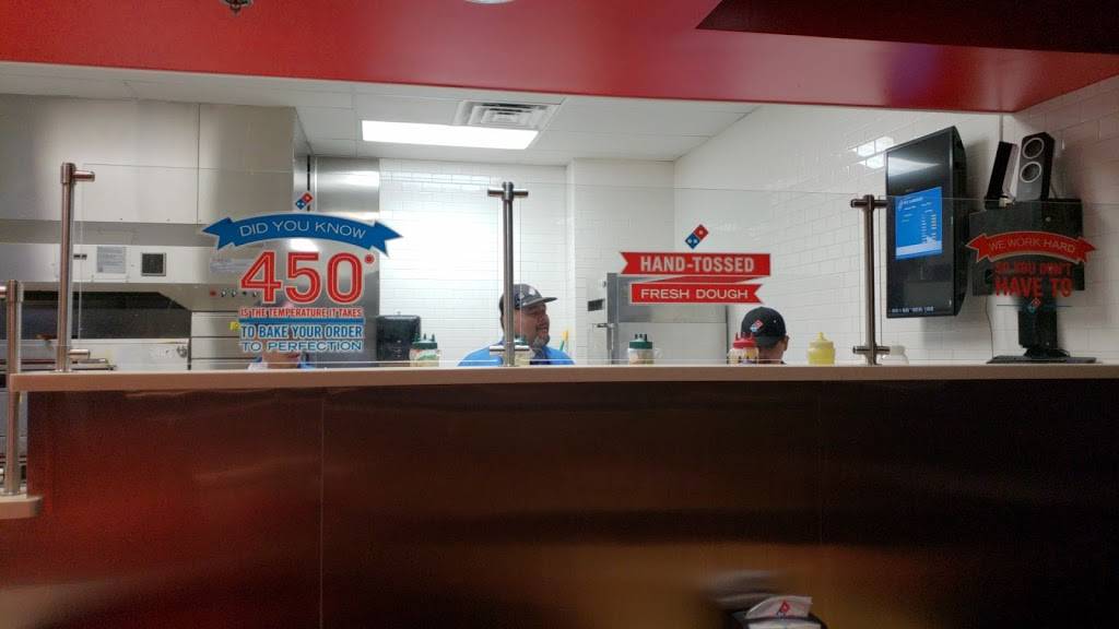 Dominos Pizza | meal delivery | 3040 W Valencia Rd, Tucson, AZ 85746, USA | 5205733030 OR +1 520-573-3030