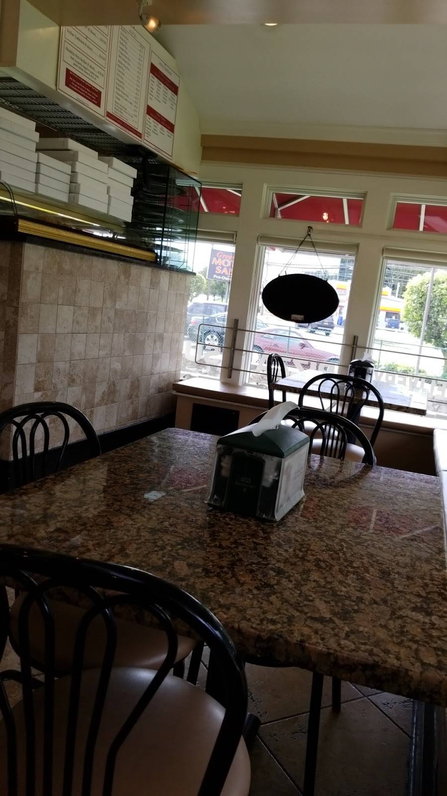 Chicken Joes | restaurant | 364 West Putnam Avenue, Greenwich, CT 06830, USA | 2036253322 OR +1 203-625-3322