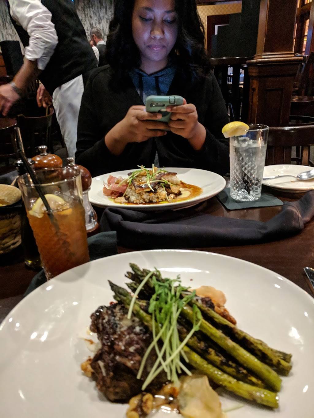 The Federal | restaurant | 135 Cooper St, Agawam, MA 01001, USA | 4137891267 OR +1 413-789-1267