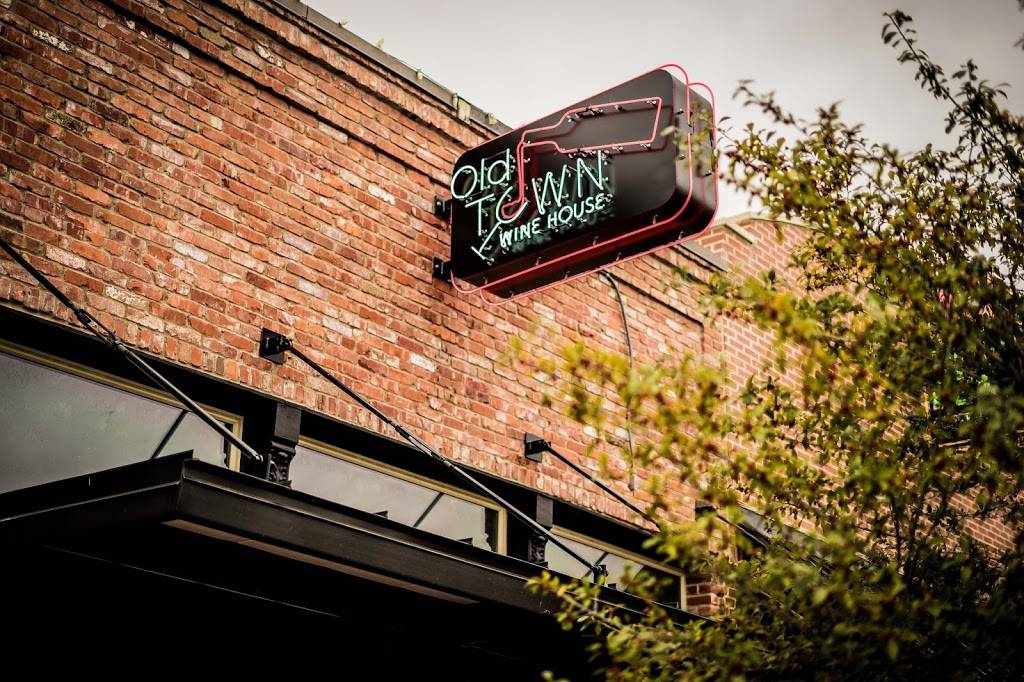 Old Town Wine House | restaurant | 119 W Main St, Lewisville, TX 75067, USA | 2142227900 OR +1 214-222-7900