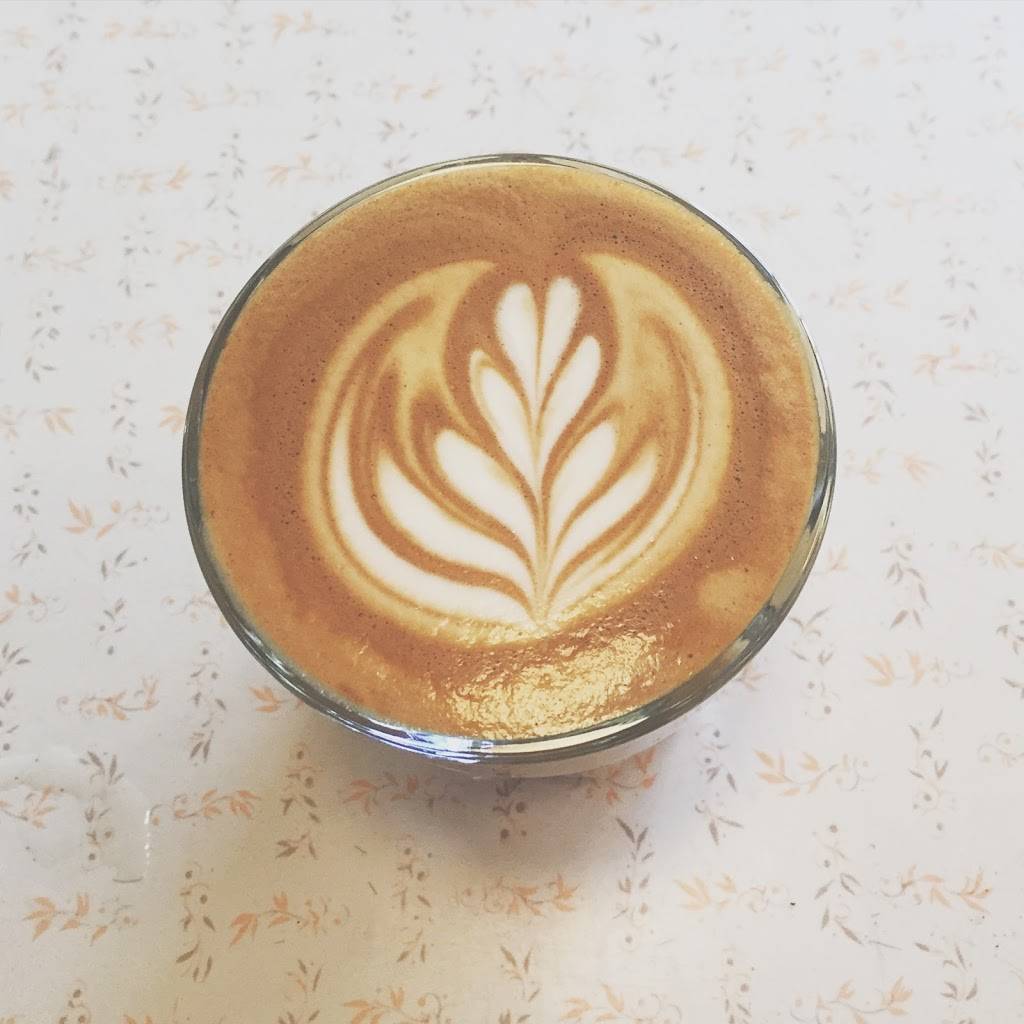 Hastings Snack Bar | restaurant | 5 Hastings Ave, Toronto, ON M4L 2L1, Canada | 6478509260 OR +1 647-850-9260