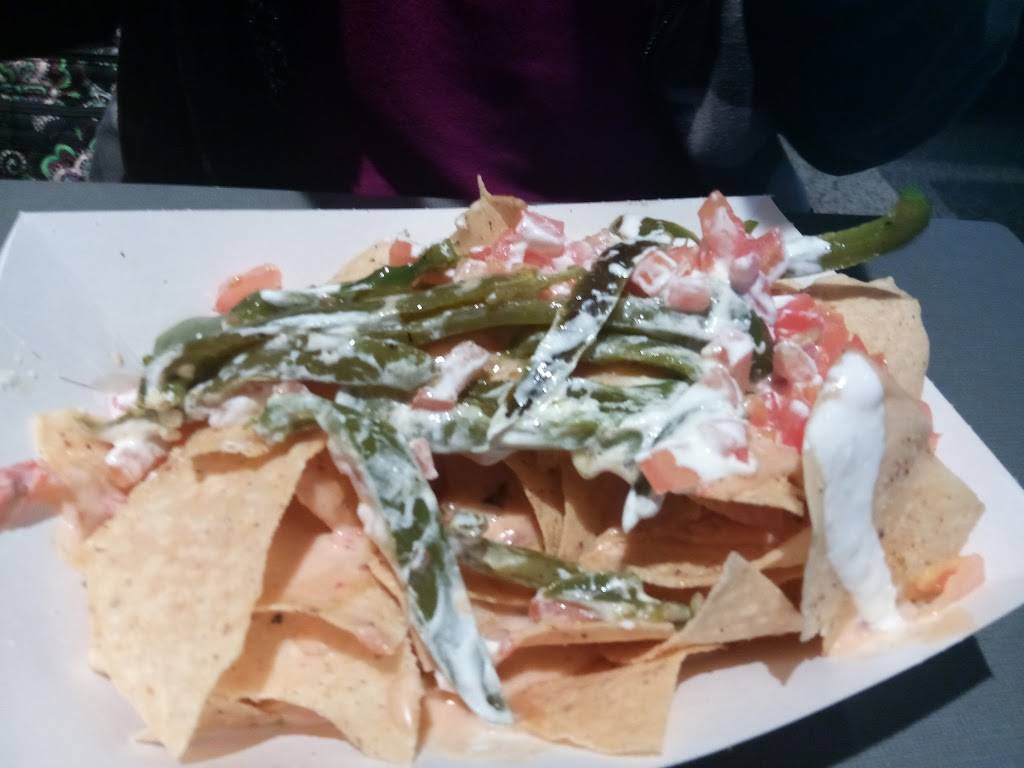 The Garage Burgers & Beer | restaurant | 190 Shawnee Mall Dr, Shawnee, OK 74804, USA | 4057884950 OR +1 405-788-4950