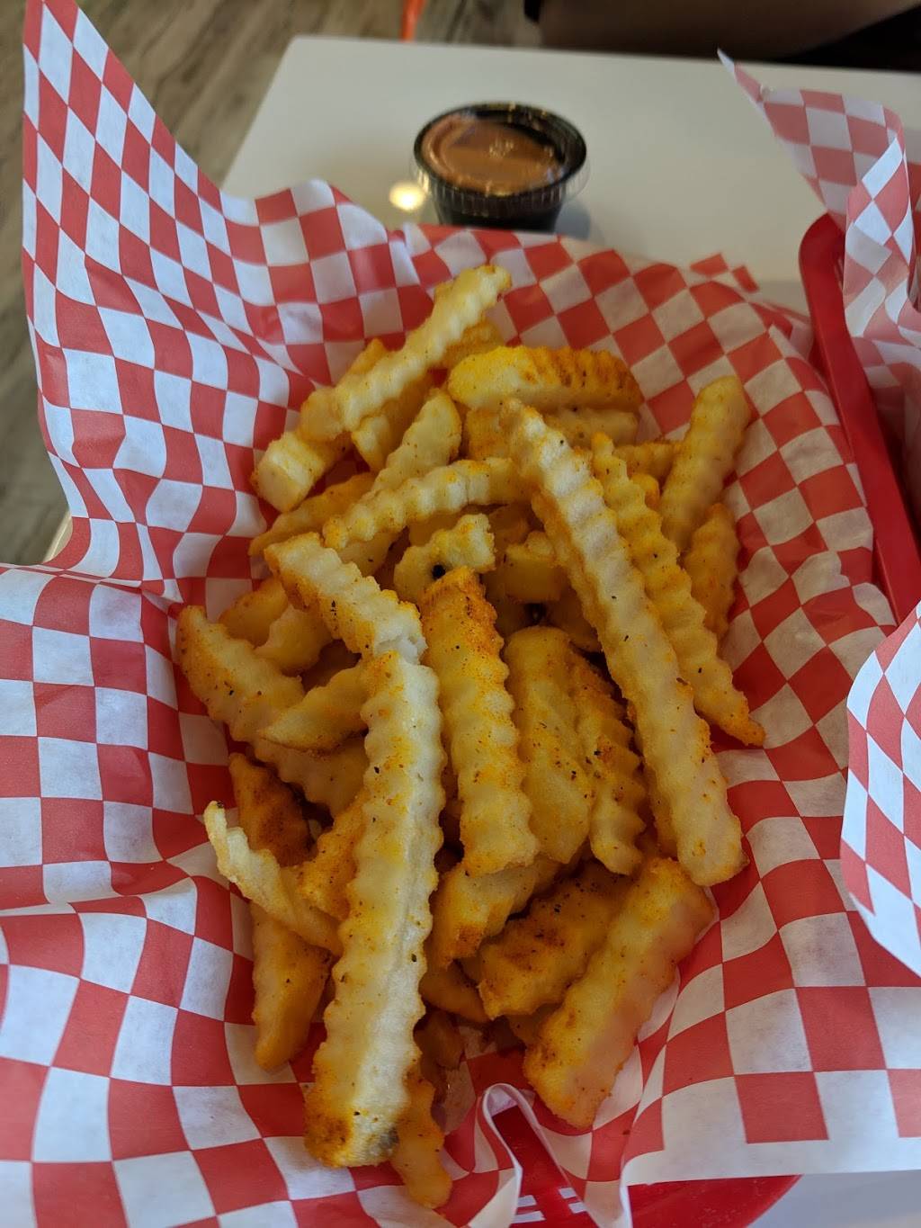 The Kluckin’ Chicken | restaurant | 13328 Burbank Blvd, Sherman Oaks, CA 91401, USA | 7473446326 OR +1 747-344-6326