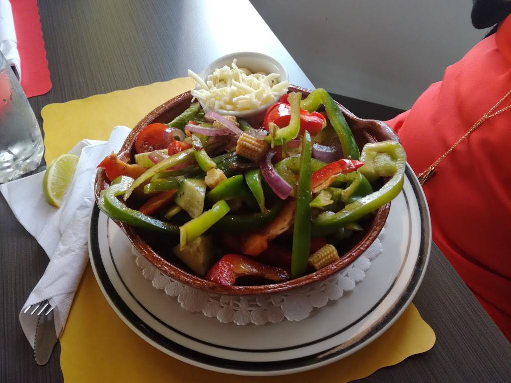 Restaurant Citron Vert | restaurant | 5460 Rue Papineau, Lac-Mégantic, QC G6B 0E1, Canada | 8195831778 OR +1 819-583-1778