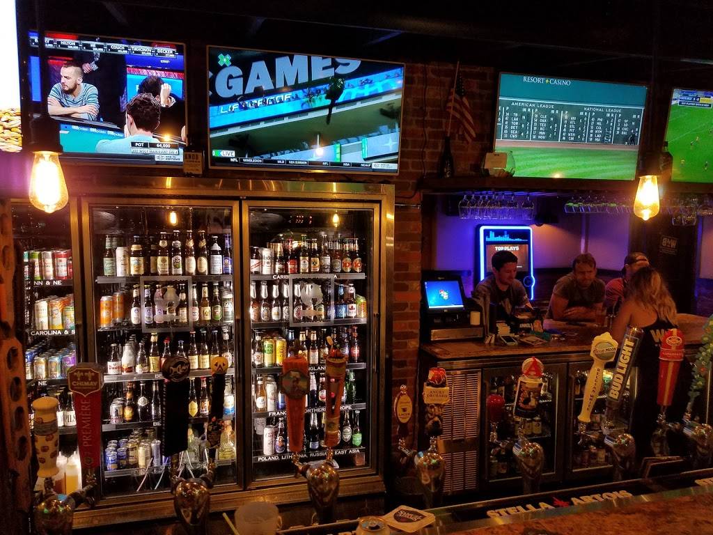 World of Beer | restaurant | 402 S Howard Ave, Tampa, FL 33606, USA | 8132516800 OR +1 813-251-6800