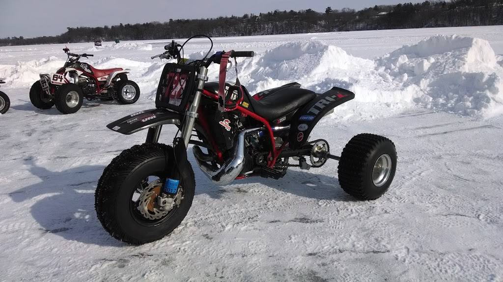 The Waterfront Bar & Grill | restaurant | 512 Crescent St, Menomonie, WI 54751, USA | 7152356541 OR +1 715-235-6541