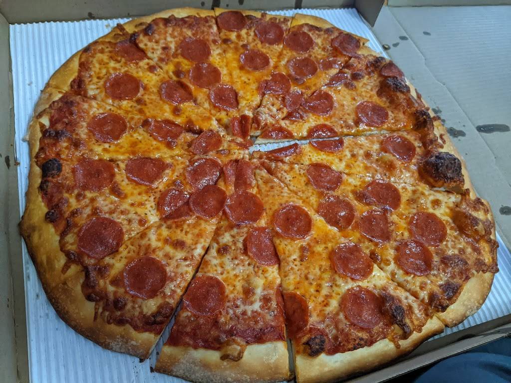 Robertos Pizzeria | meal takeaway | 1300 Plainfield Ave NE, Grand Rapids, MI 49505, USA | 6168161800 OR +1 616-816-1800