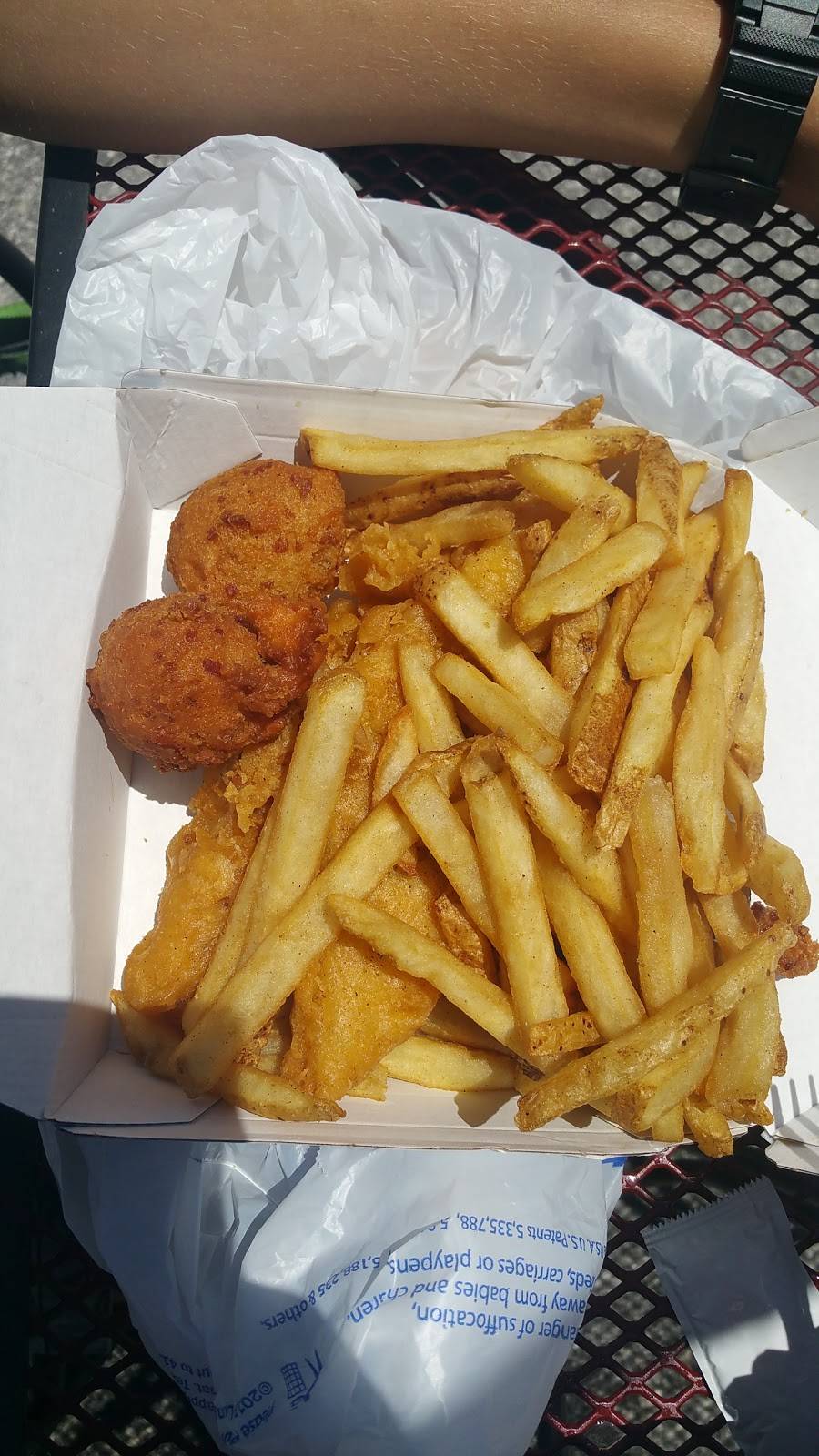 Long John Silvers | restaurant | 2880 S Bay St, Eustis, FL 32726, USA | 3523571125 OR +1 352-357-1125