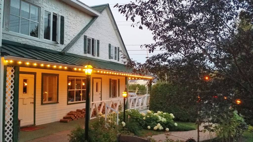 Recto-Verso Restaurant Traiteur | restaurant | 814 Chemin Pierre Péladeau, Sainte-Adèle, QC J8B 1Z4, Canada | 4502299555 OR +1 450-229-9555