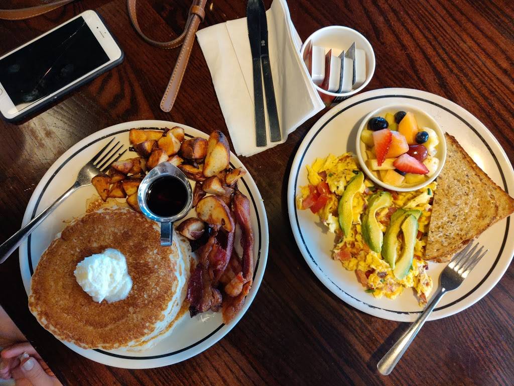 Corner Bakery Cafe | bakery | 5617 Paseo Del Norte #110, Carlsbad, CA 92008, USA | 7604443105 OR +1 760-444-3105