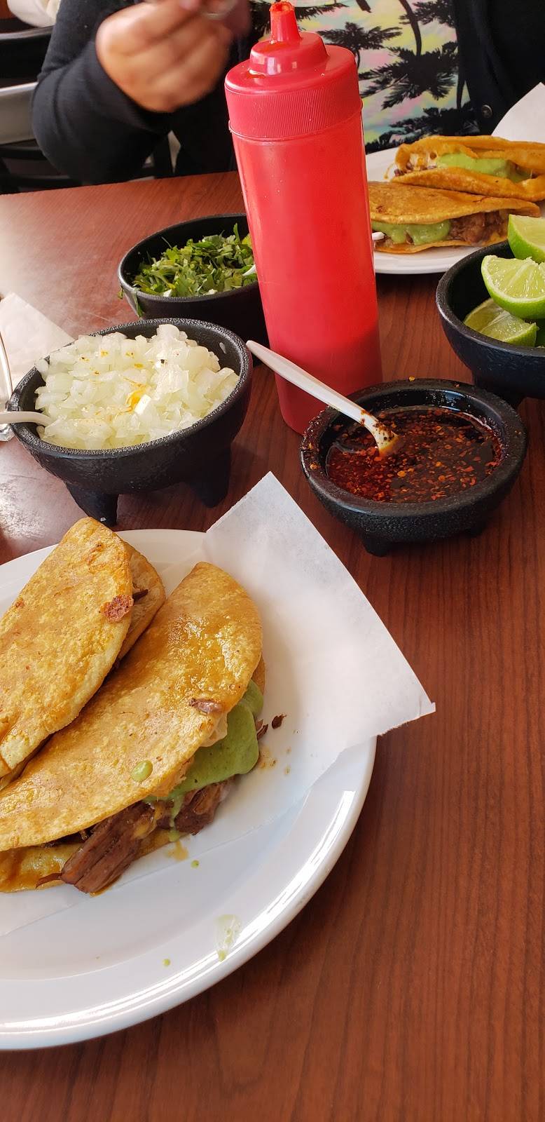 Birrieria Sinaloa | restaurant | 3837, 15366 7th St, Victorville, CA 92395, USA | 4423279444 OR +1 442-327-9444