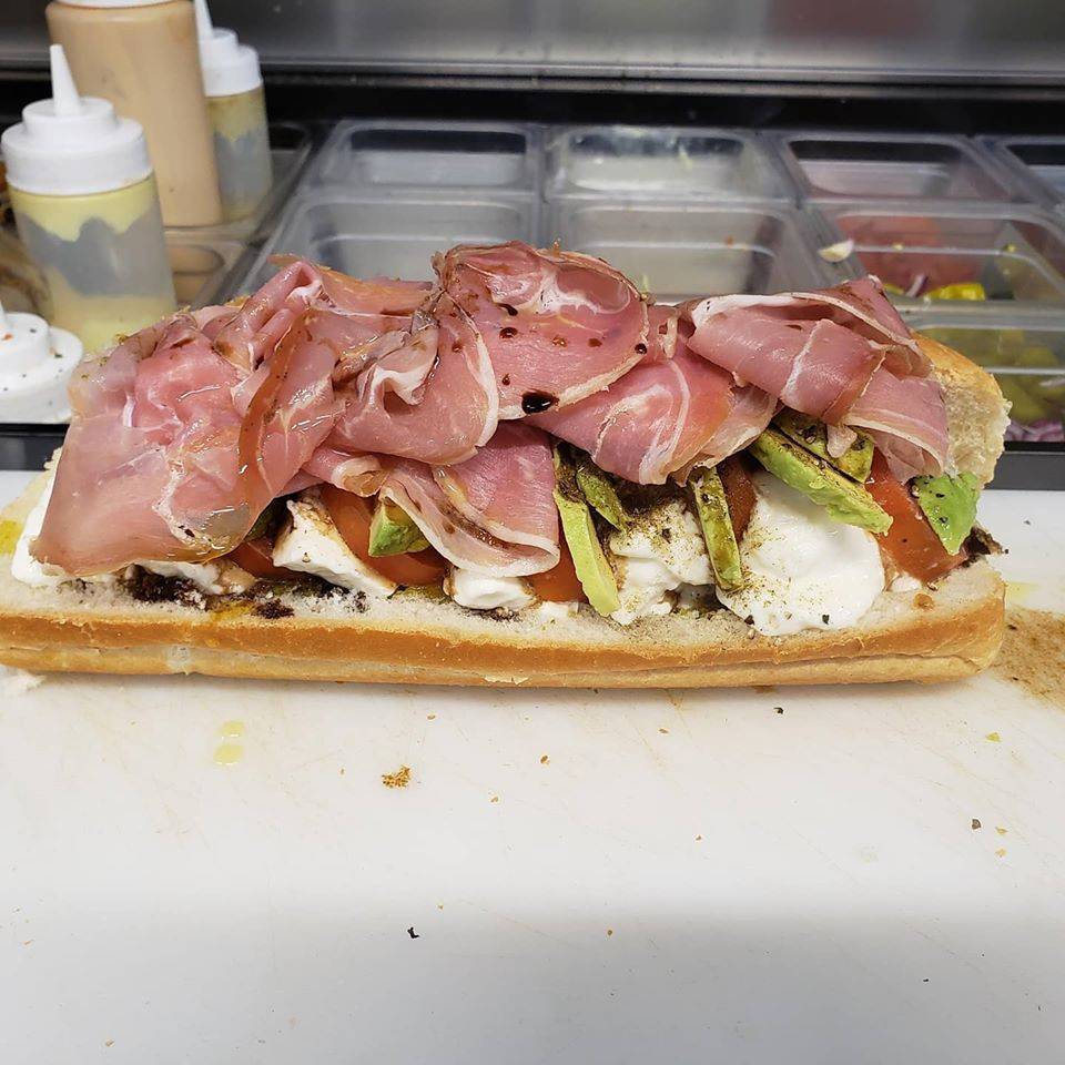 Basils Deli and cafe | restaurant | 8380 Topanga Canyon Blvd, Canoga Park, CA 91304, USA | 7478883114 OR +1 747-888-3114