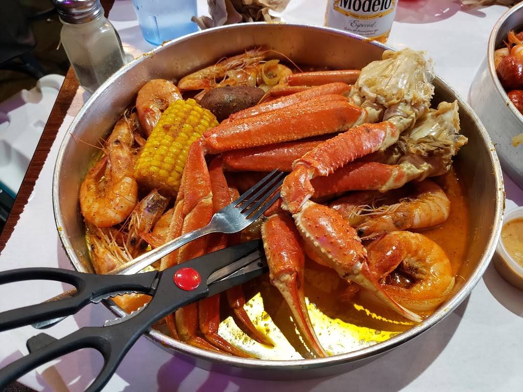 Crawfish Shack & Oyster Bar | restaurant | 2013 Wells Branch Pkwy #106, Austin, TX 78728, USA | 5122527556 OR +1 512-252-7556