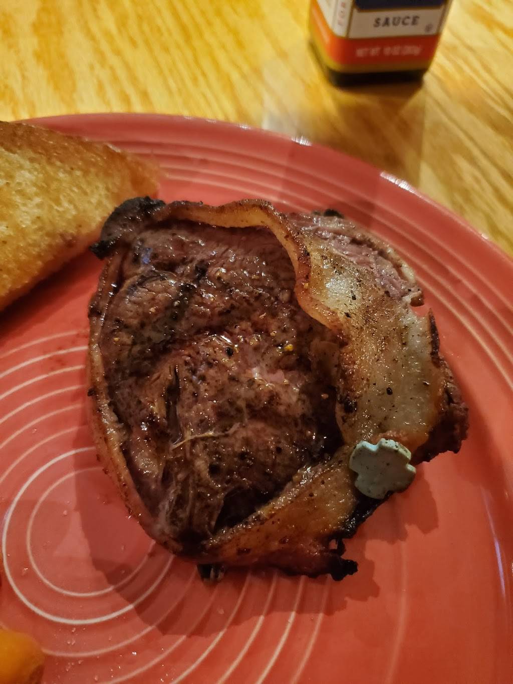 Leslie Happy Ours | restaurant | 147 S Main St, Leslie, MI 49251, USA | 5178786400 OR +1 517-878-6400