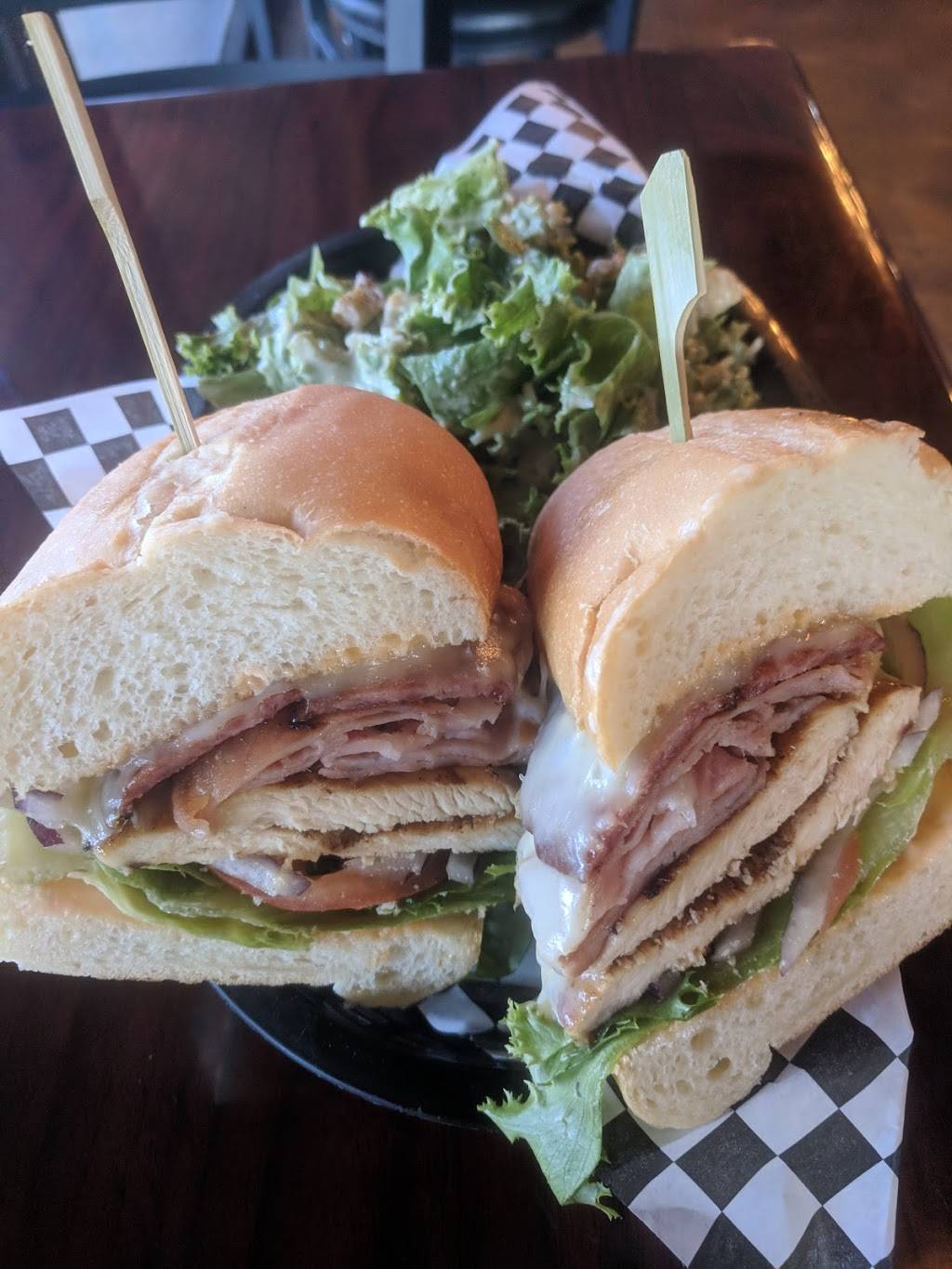 The Twisted Pig | restaurant | 2717 Coffee Rd, Modesto, CA 95355, USA | 2092487243 OR +1 209-248-7243