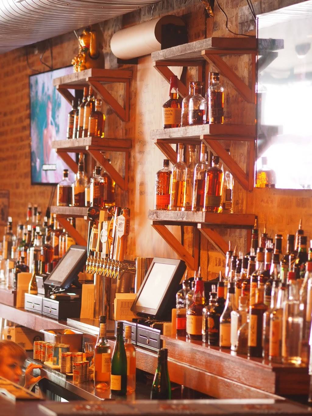 Bourbon on Division | restaurant | 2050 W Division St, Chicago, IL 60622, USA | 7737965879 OR +1 773-796-5879