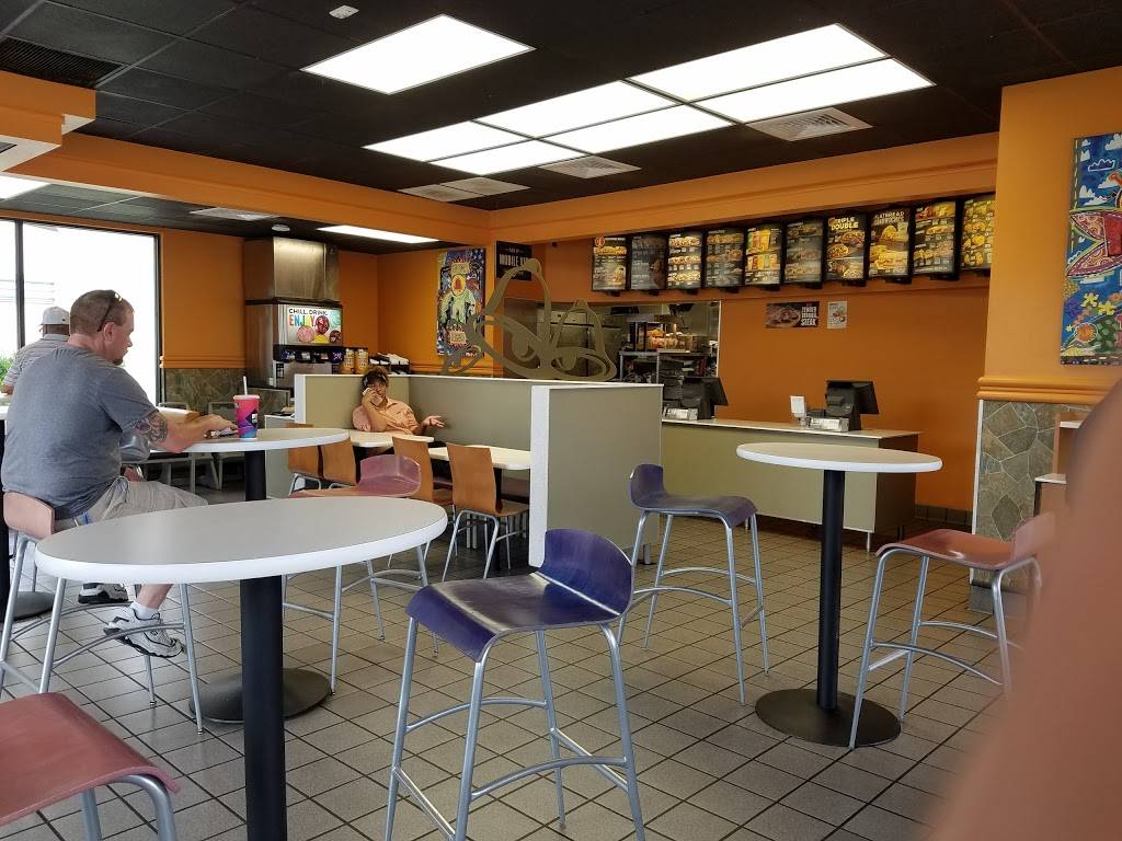 Taco Bell | meal takeaway | 9400 Daniels Pkwy, Fort Myers, FL 33912, USA | 2397682018 OR +1 239-768-2018