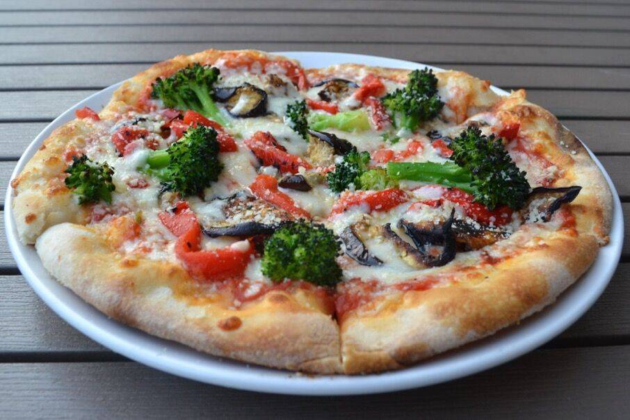 Red Star Craft House | restaurant | 146 Exton Square Mall, Exton, PA 19341, USA | 6105245893 OR +1 610-524-5893