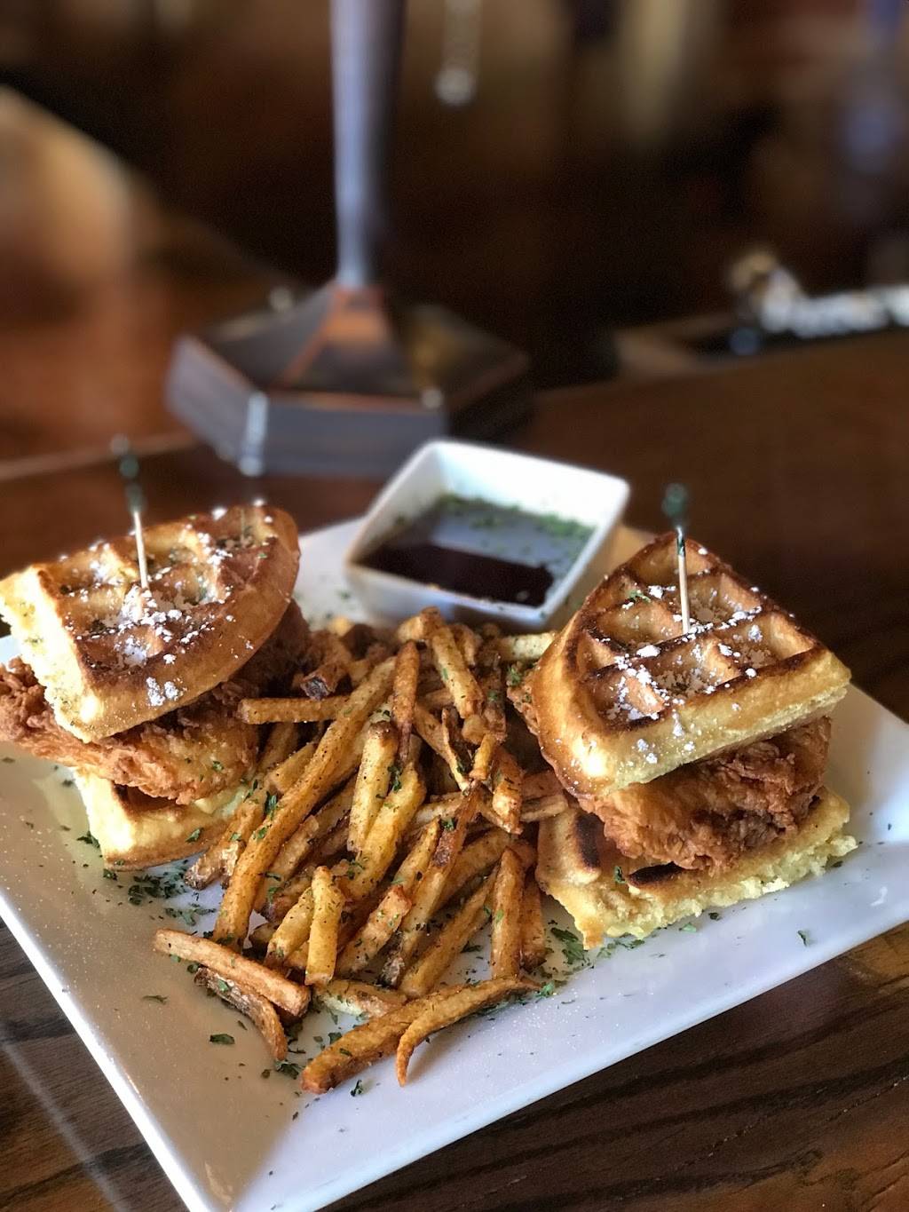 Brooks Tavern | restaurant | 142 3rd Ave W, Hendersonville, NC 28792, USA | 8285959994 OR +1 828-595-9994