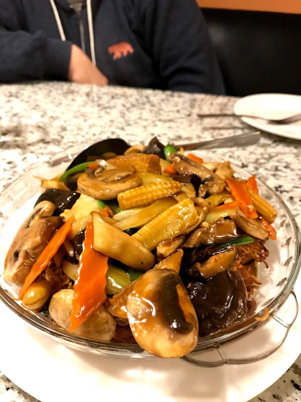 Yuan Su Vegetarian | restaurant | 11140 SE Powell Blvd, Portland, OR 97266, USA | 5034775775 OR +1 503-477-5775