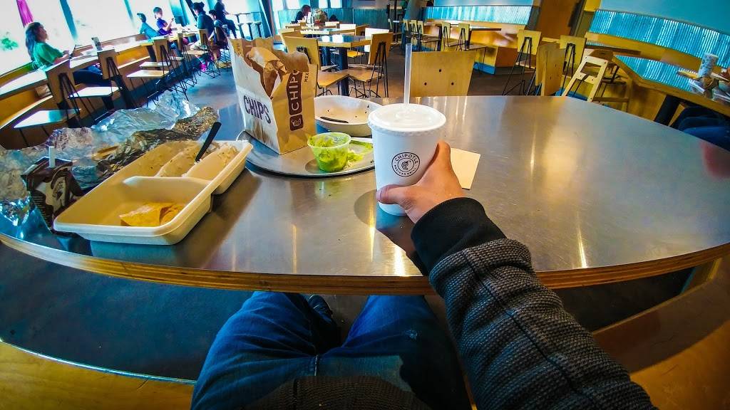 Chipotle Mexican Grill | restaurant | 1857 S Robert St, West St Paul, MN 55118, USA | 6515522110 OR +1 651-552-2110