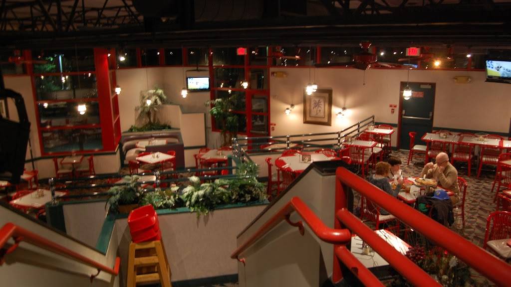 Giordanos Bar & Grill | restaurant | 633 E Cypress St, Kennett Square, PA 19348, USA | 6104445733 OR +1 610-444-5733