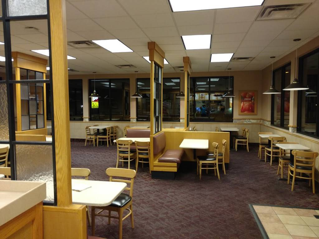 Wendys | restaurant | 1004 S Main St, Cleveland, GA 30528, USA | 7063481590 OR +1 706-348-1590