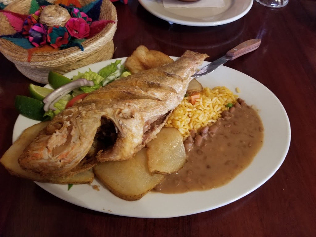 Mi Pequeno Mexico Restaurant | restaurant | 81 Ferry St, Newark, NJ 07105, USA | 9733447600 OR +1 973-344-7600