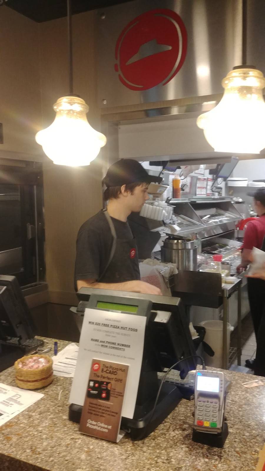 Pizza Hut | restaurant | 101 W 6th Ave, Garrett, IN 46738, USA | 2603573050 OR +1 260-357-3050