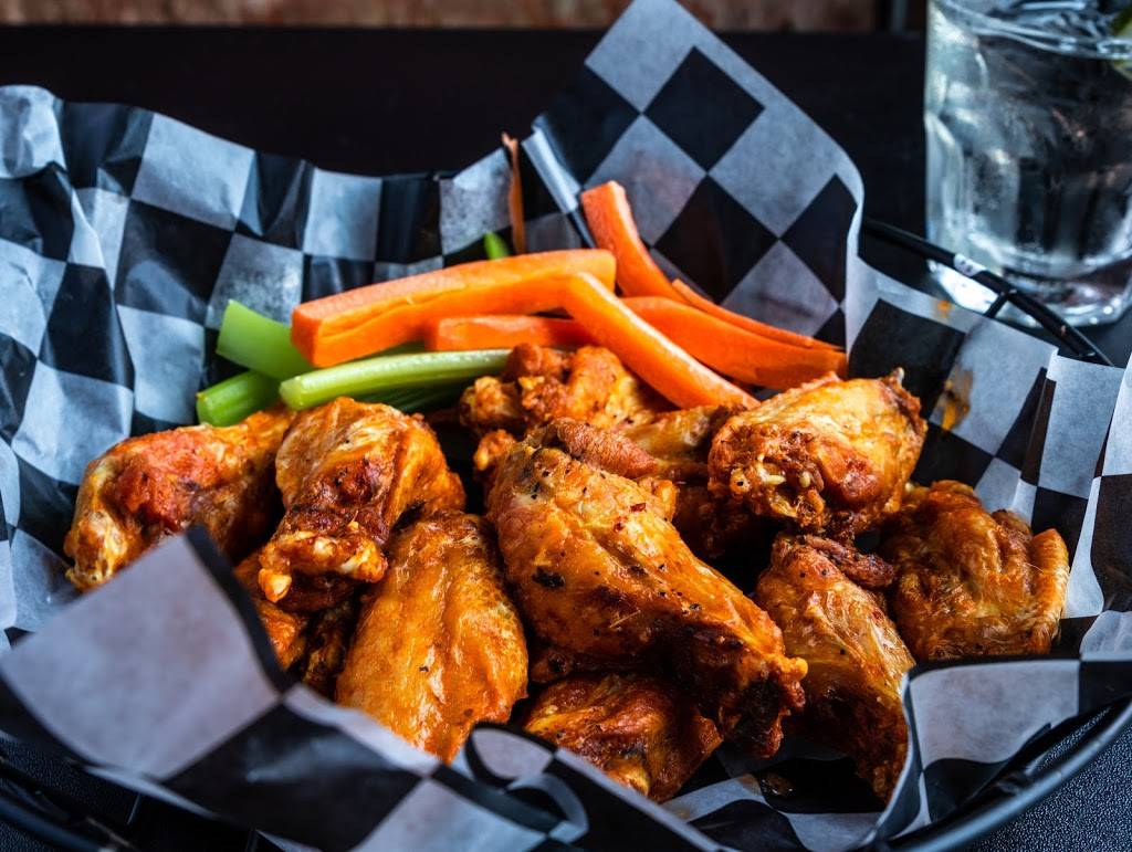 Eds Tavern | restaurant | 2200 Park Rd, Charlotte, NC 28203, USA | 7043350033 OR +1 704-335-0033