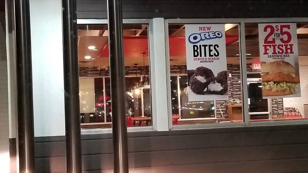 Arbys | restaurant | 2206 N Oak Dr, Plymouth, IN 46563, USA | 5749366696 OR +1 574-936-6696