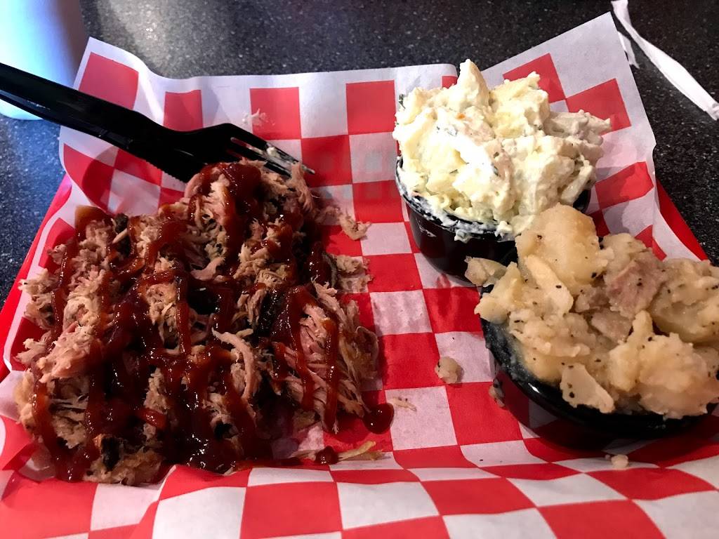 Smokin Pig BBQ | restaurant | 708 E Church St, Greeneville, TN 37745, USA | 4236388227 OR +1 423-638-8227