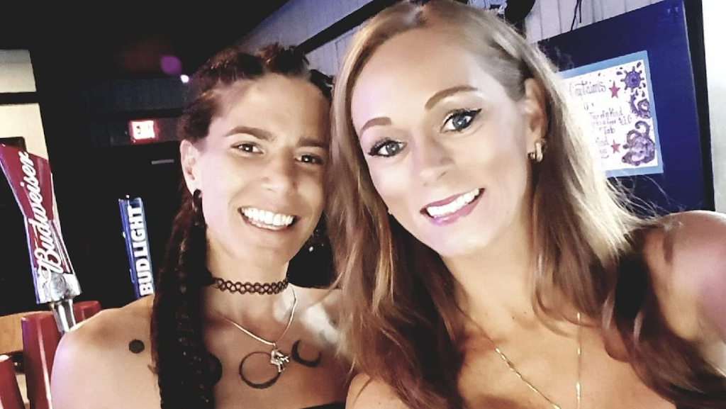 Port Hole Bar & Grill | restaurant | 932 Herbert St, Port Orange, FL 32129, USA | 3862813212 OR +1 386-281-3212