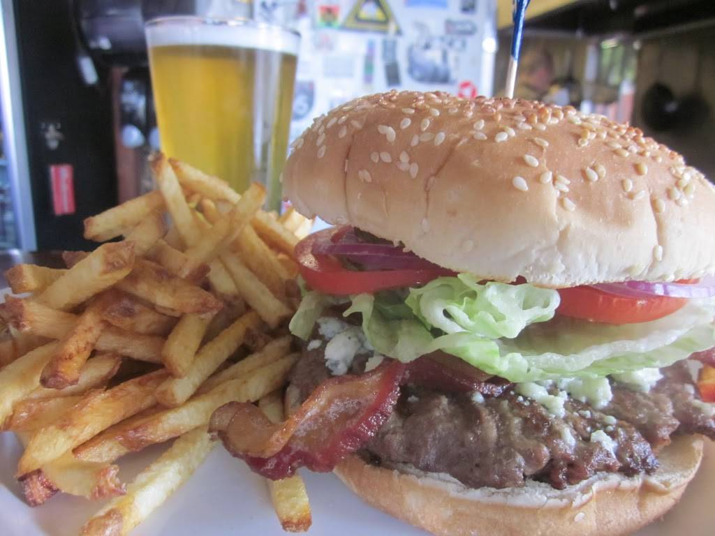 Barnacles Bar & Grill | restaurant | 837 Hermosa Ave, Hermosa Beach, CA 90254, USA | 3107989064 OR +1 310-798-9064