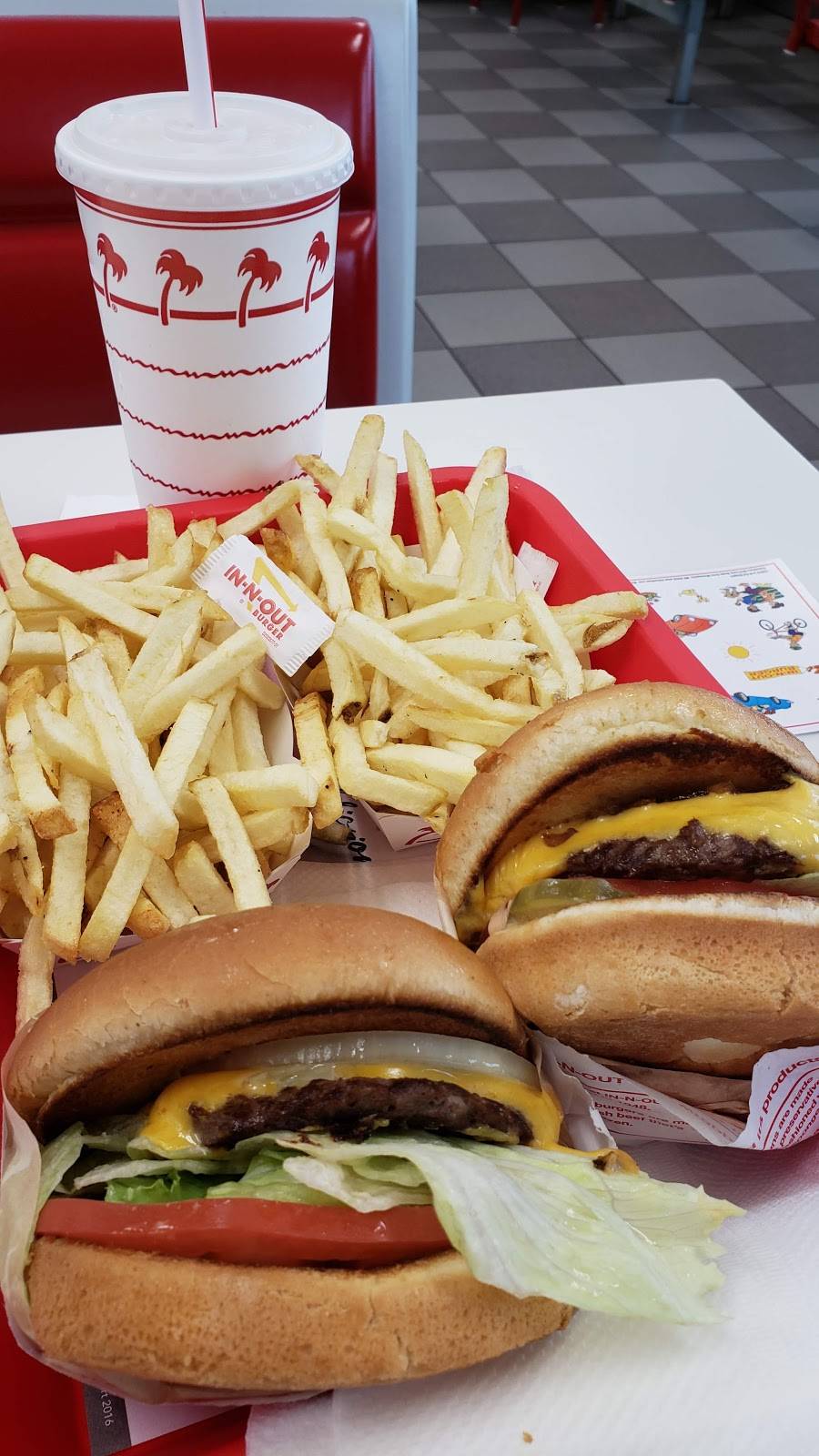 In-N-Out Burger | restaurant | 106 FM306, New Braunfels, TX 78130, USA | 8007861000 OR +1 800-786-1000