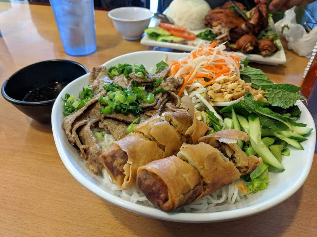 Pho Viet Cali | restaurant | 18111 Saticoy St, Reseda, CA 91335, USA | 8187571355 OR +1 818-757-1355
