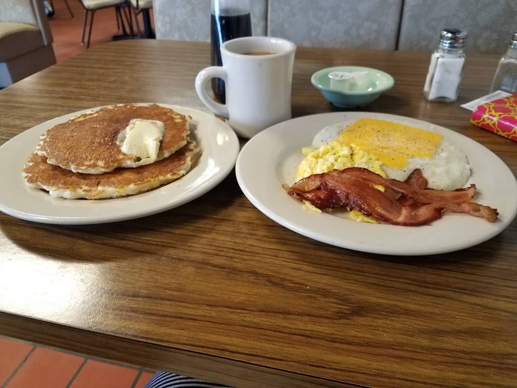 Angies of Chris Restaurant | restaurant | 853 S 17th St, Wilmington, NC 28401, USA | 9103439902 OR +1 910-343-9902