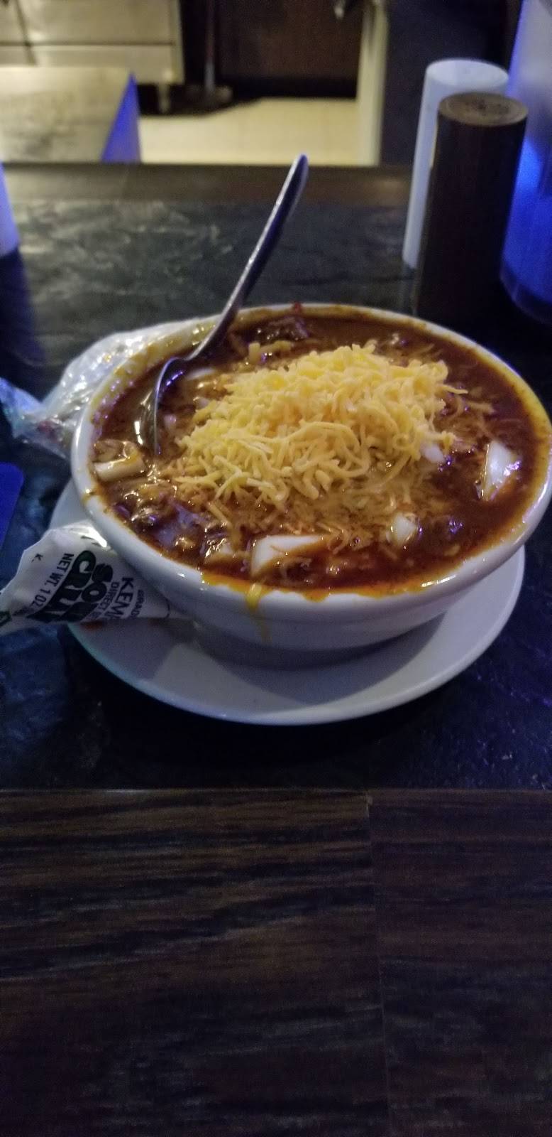 SV2 Pub & Grill | restaurant | 1911 University Ave, Green Bay, WI 54302, USA | 9207704467 OR +1 920-770-4467