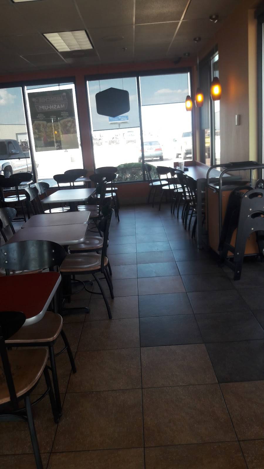 Jack in the Box | restaurant | 1921 W Broadway Rd, Phoenix, AZ 85041, USA | 6023059019 OR +1 602-305-9019