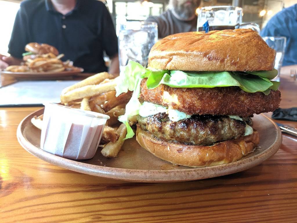 Brewers Tap & Table | restaurant | 256 Moody St, Waltham, MA 02453, USA | 7812223233 OR +1 781-222-3233