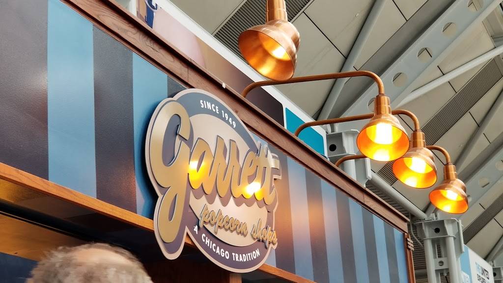 Garrett Popcorn Shops | meal takeaway | OHare International Airport, 1 Upper Level, Terminal 3, Concourse H Gate H2, Chicago, IL 60666, USA | 8884767267 OR +1 888-476-7267