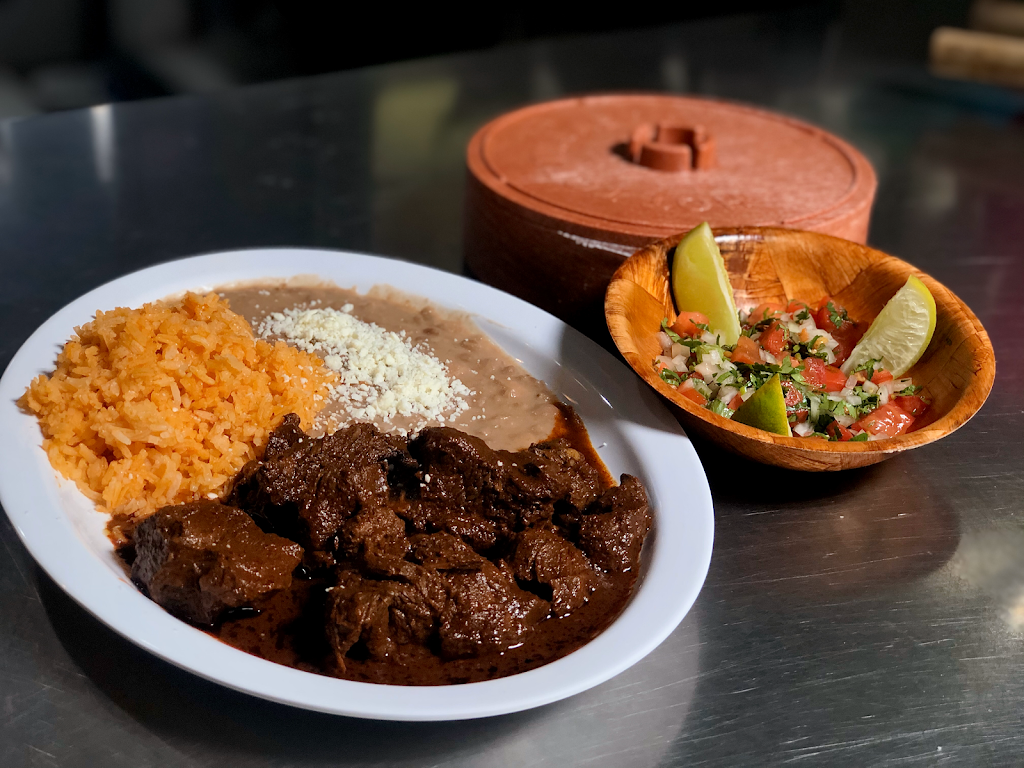 La Poblanita Mexican Restaurant | restaurant | 2322 S 20th St, Omaha, NE 68108, USA | 4026863000 OR +1 402-686-3000