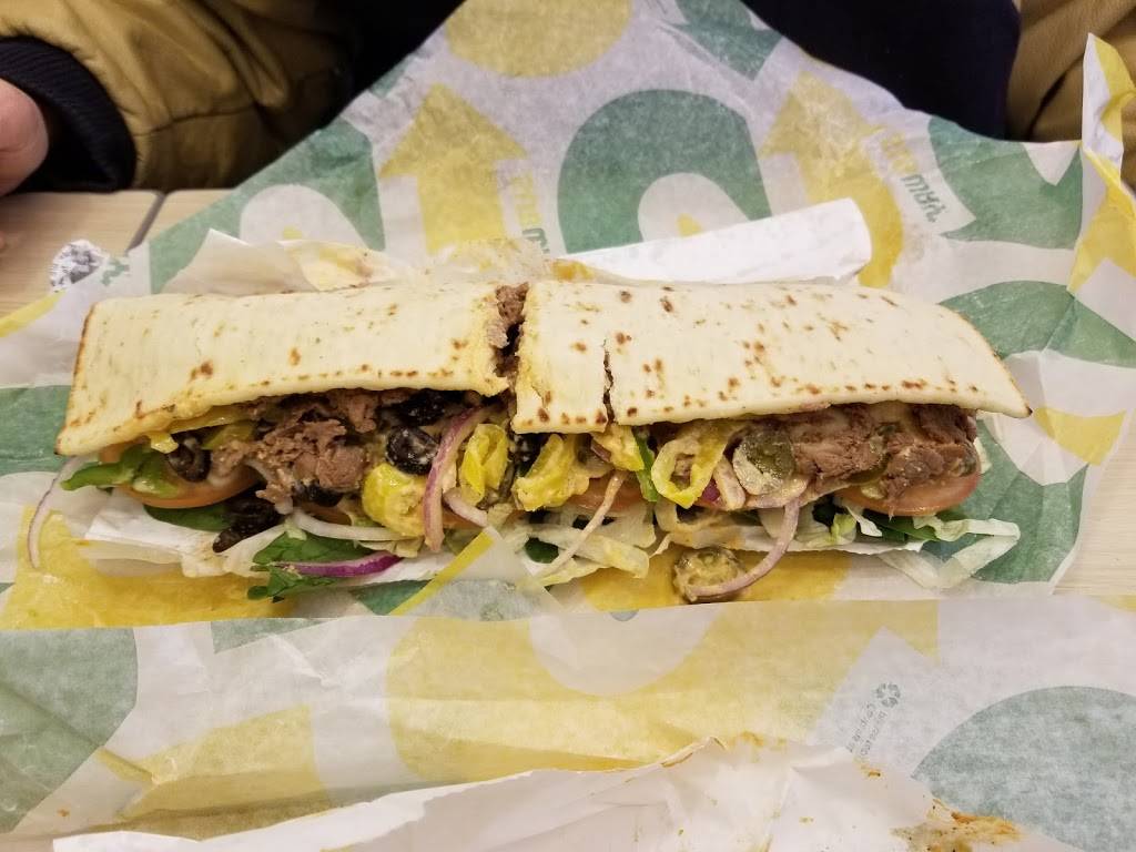 Subway Restaurants | restaurant | 530 Woodbury Drive Suite 200 Woodbury Plaza Shopping Center, Woodbury, MN 55125, USA | 6515783682 OR +1 651-578-3682